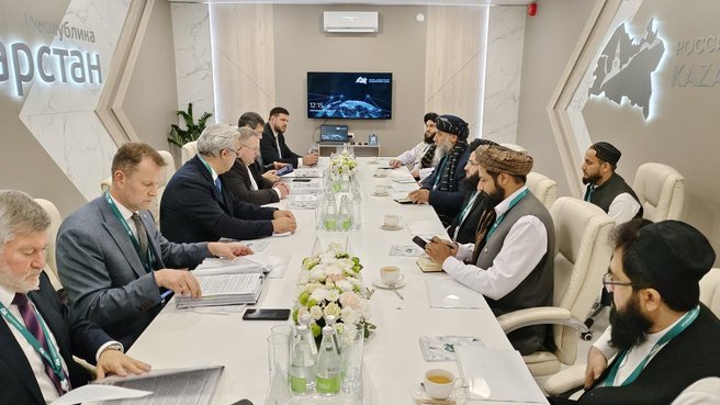 Алексей Оверчук встретился с Министром промышленности и торговли Афганистана Хаджи Нуруддином Азизи