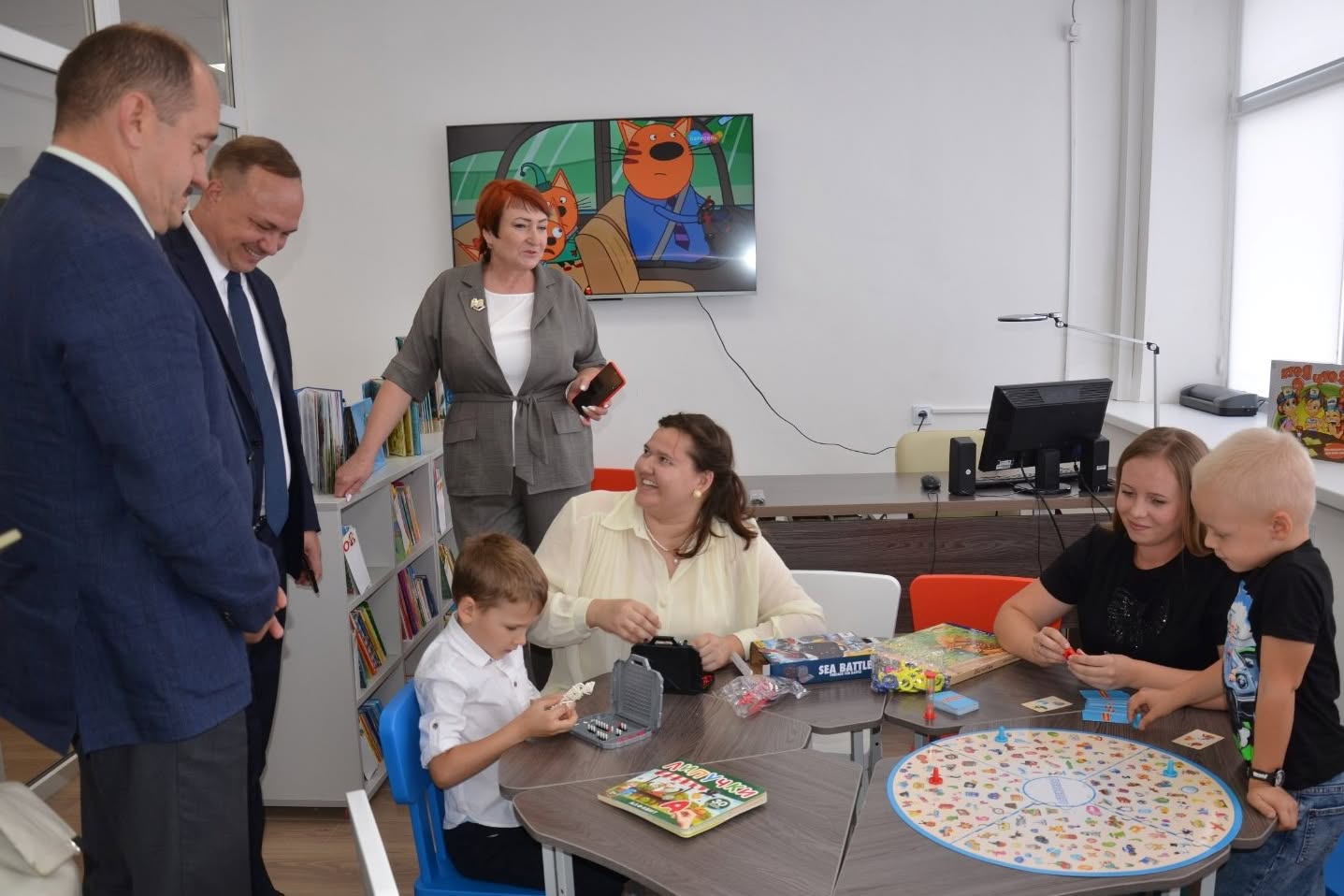 Открытие модельной библиотеки в Боковском районе