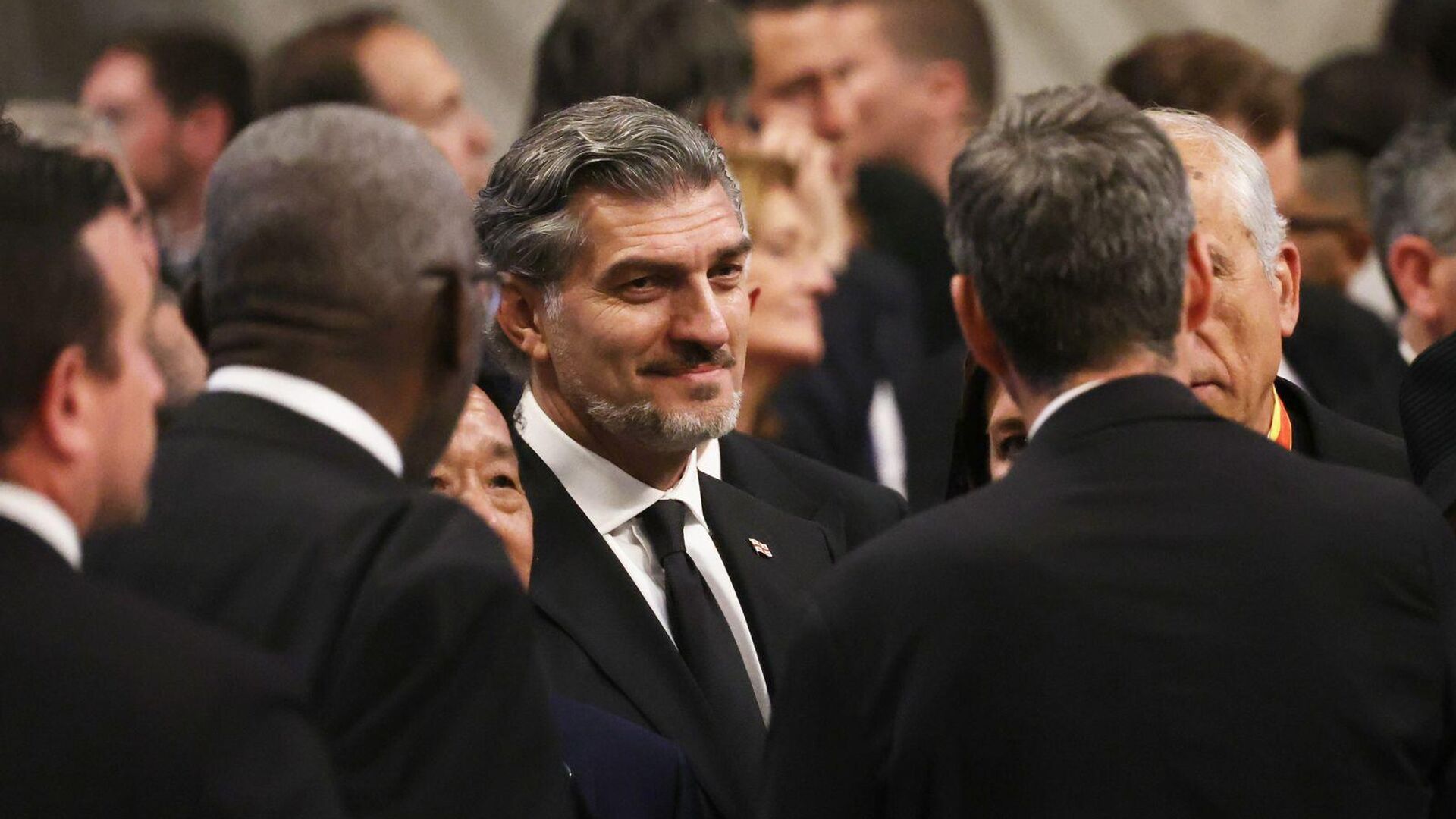 Президент Грузии Михаил Кавелашвили встречается в Ватикане с Папой Римский - Sputnik Грузия, 1920, 05.07.2025