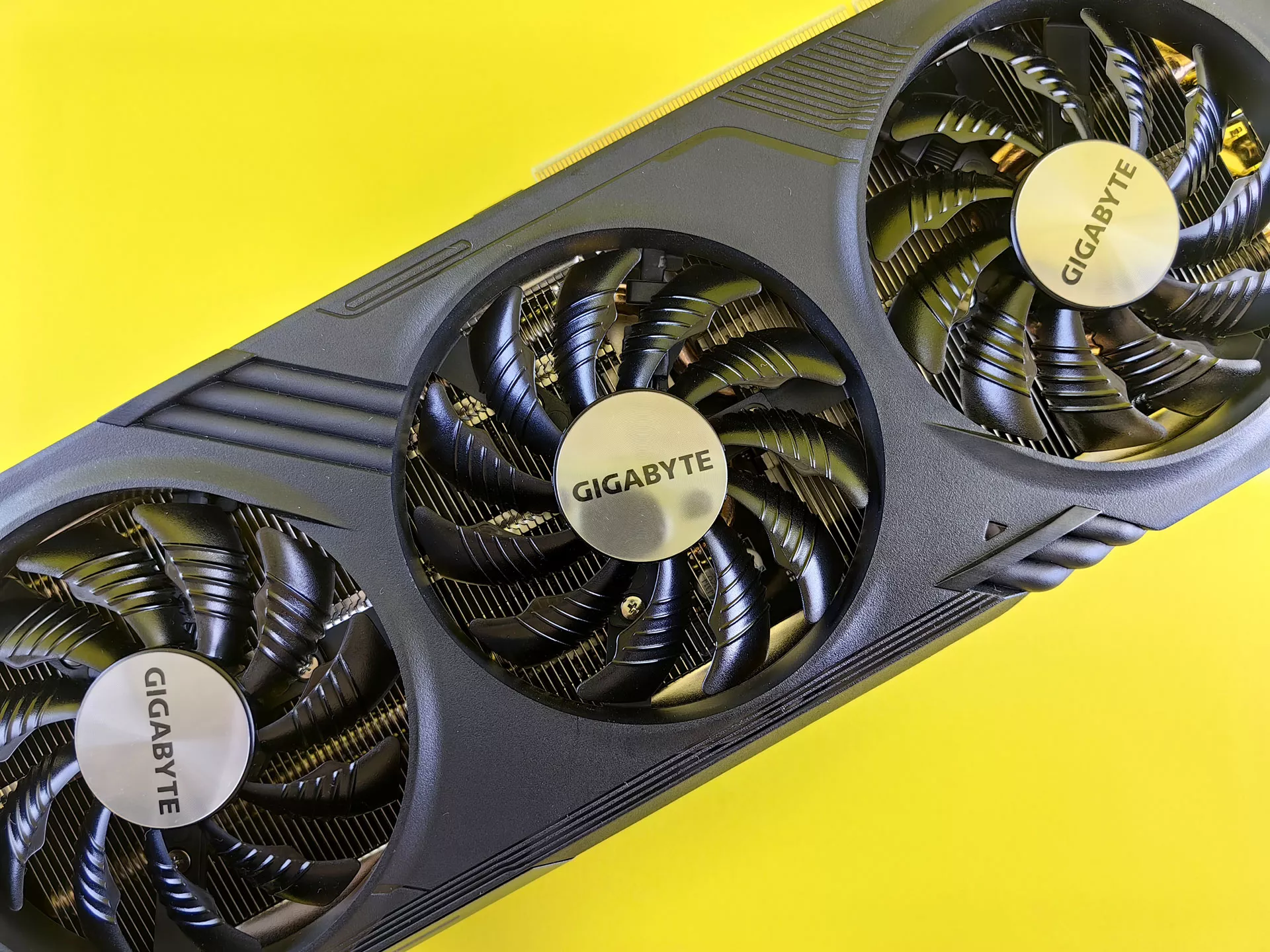 Обзор видеокарты GIGABYTE GeForce RTX 4060