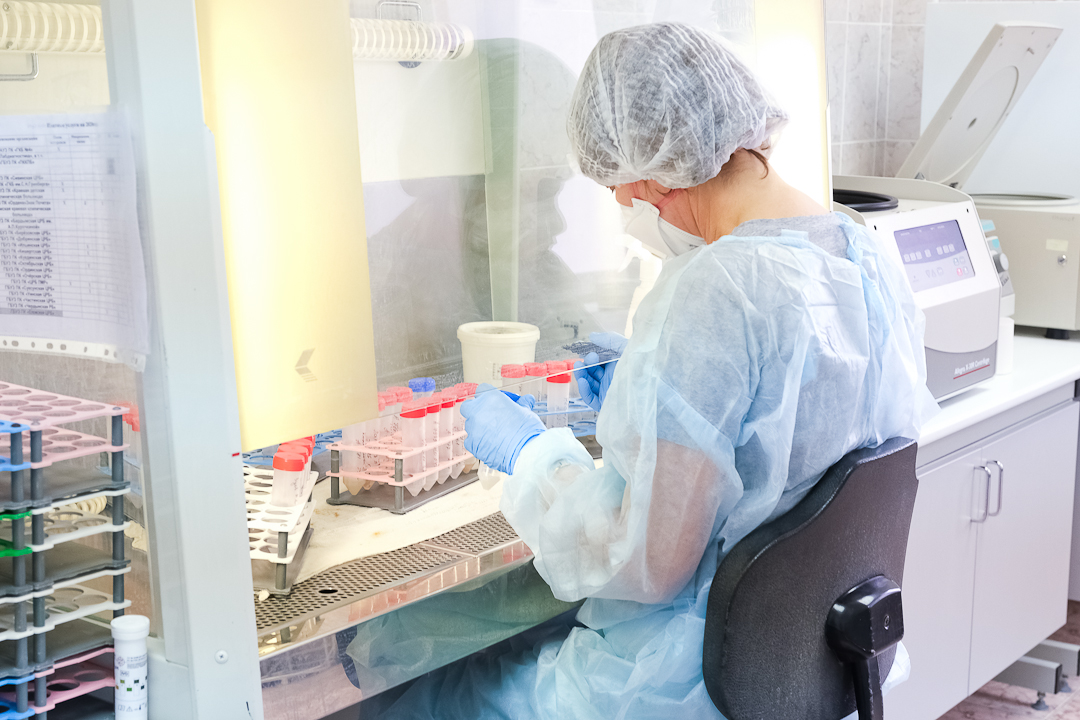 Коронавирус лаборатория. Пермь обратная сторона. Коронавирус пермский край. Фото от первого лица в больнице. Коронавирус пермь.