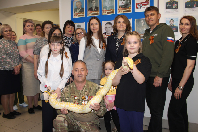 Встреча с ветераном специальной военной операции, открытие стенда героям СВО - землякам