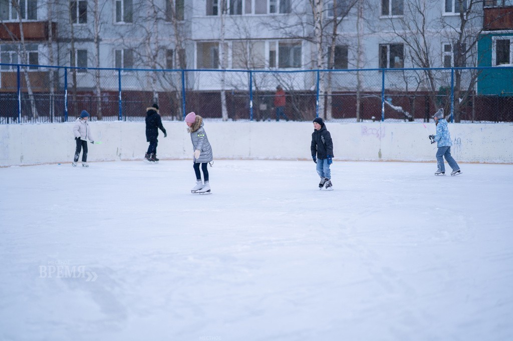 Каток сургут