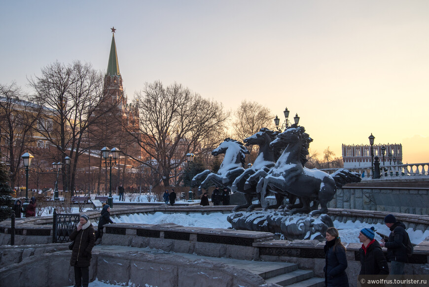 Новогодняя снежная Москва