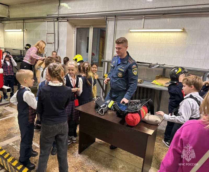 В 50-й пожарно-спасательной части прошел открытый урок безопасности для школьников
