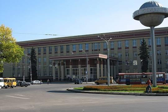Арестованный по обвинению во взятке ректор ВГУ Ендовицкий планировал улететь в Казахстан (фото: Wikimedia Commons / Insider51)
