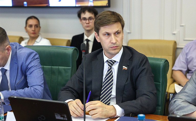 Иван Новиков
