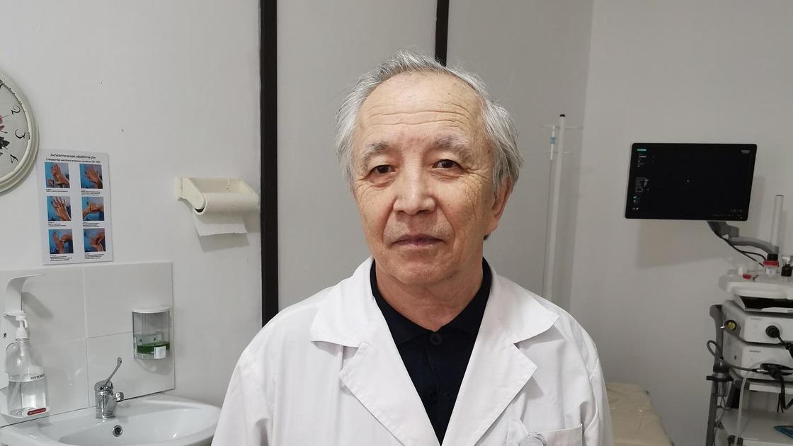 Анекдоты про врачей. Доктор не болит. Доктор не болит. Болит спина прикол. Голова не болит.