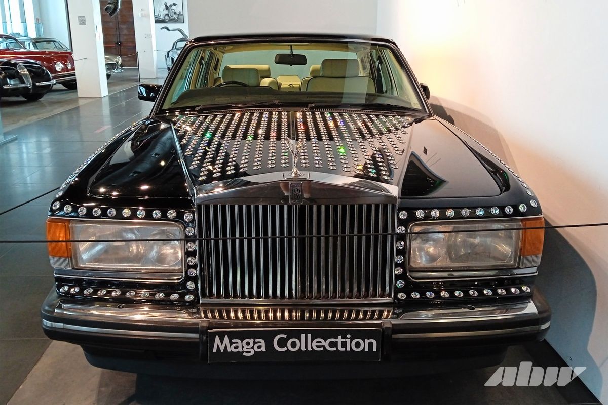 Стиль, мода и ретроавтомобили музея в испанской Малаге: часть вторая