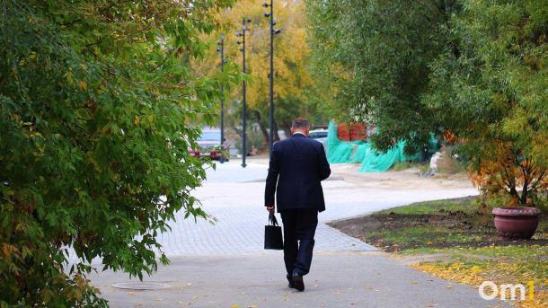 В Омске во время прогулки пропал 70-летний мужчина