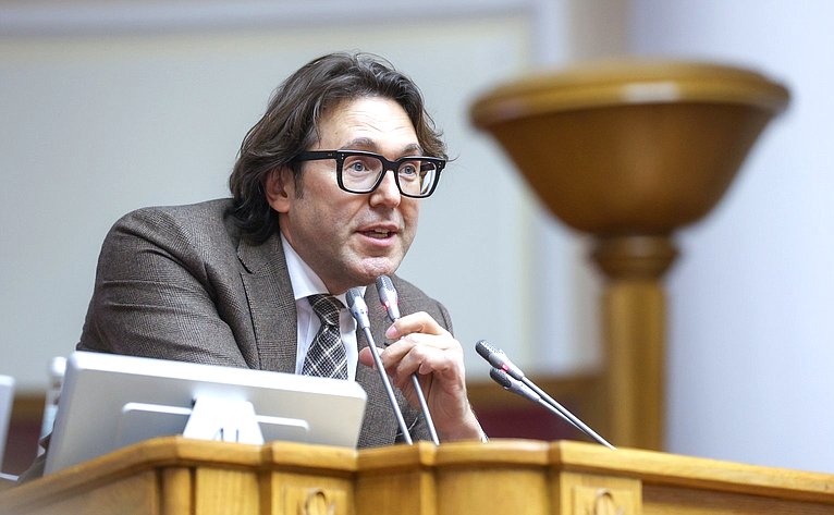 Пленарное заседание IV Международного Форума «Содружество моды»