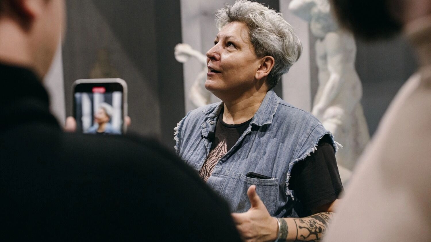 Художник-постановщик Юлия Чарандаева