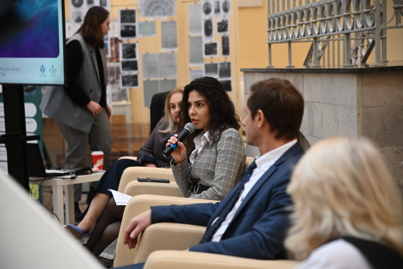 Как наука переписывает возраст: ведущие врачи и ученые обсудили инновации для активной и долгой жизни