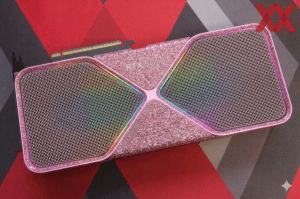 Produktbilder der NVIDIA RTX 5090 Princess Edition