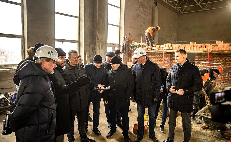 Первый заместитель Председателя Совета Федерации Андрей Яцкин и председатель Комитета СФ по аграрно-продовольственной политике и природопользованию Александр Двойных посетили Таганрог