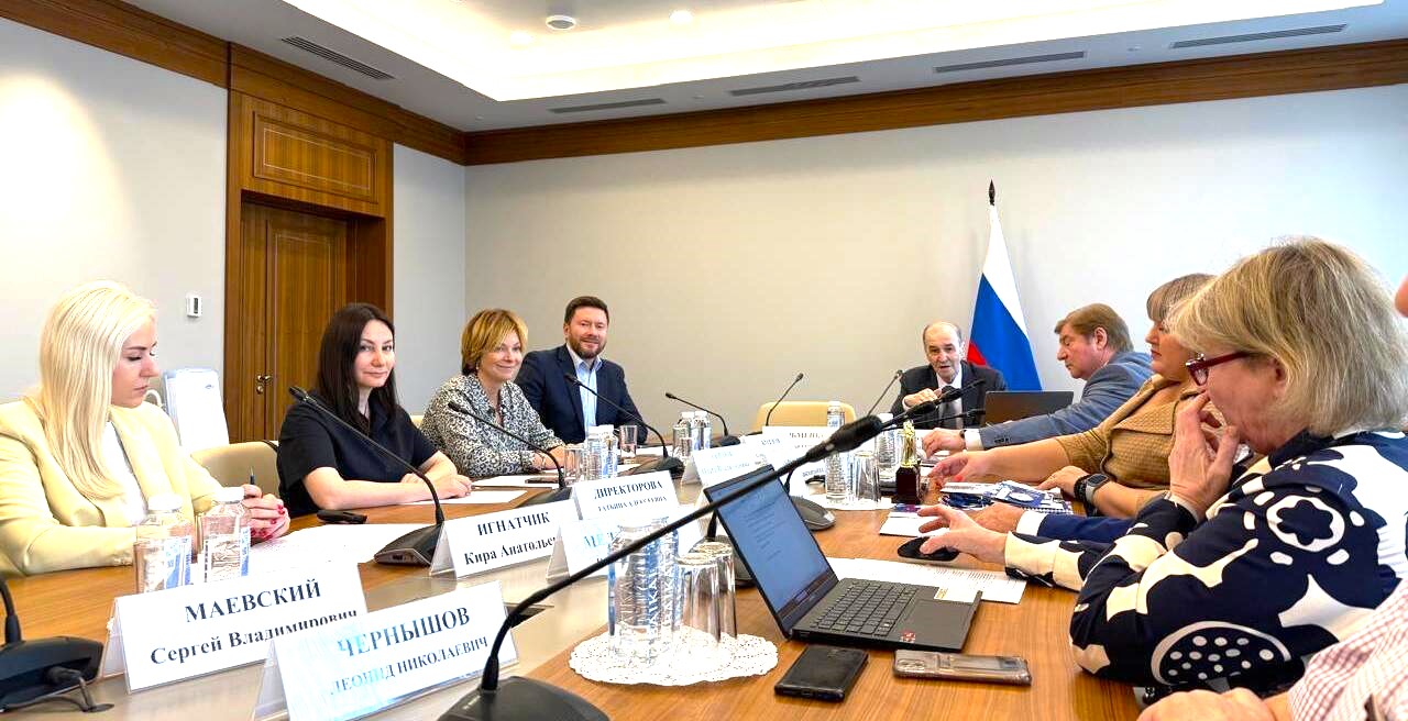 Анвар Шамузафаров провел заседание Ассамблеи региональных общественных советов в сферах строительства и жилищно-коммунального хозяйства Российской Федерации