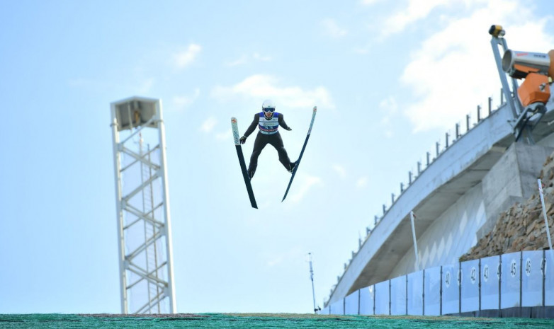 Казахстанский прыгун с трамплина стал 44-м на летнем этапе Гран-при в Куршевеле