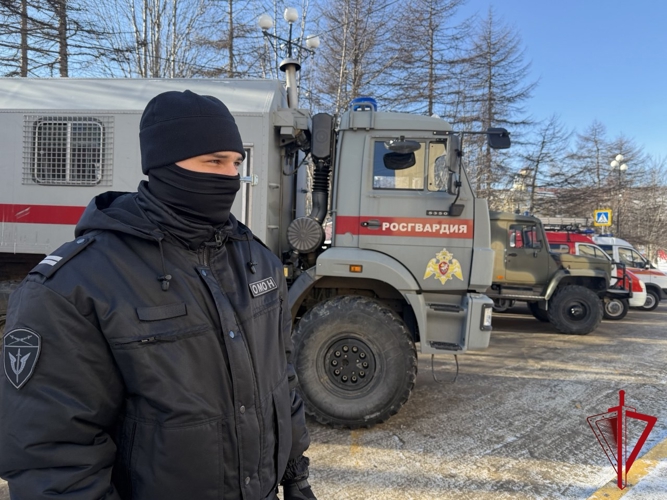 В Магадане росгвардейцы приняли участие в праздничной программе «Мужество. Доблесть. Честь»