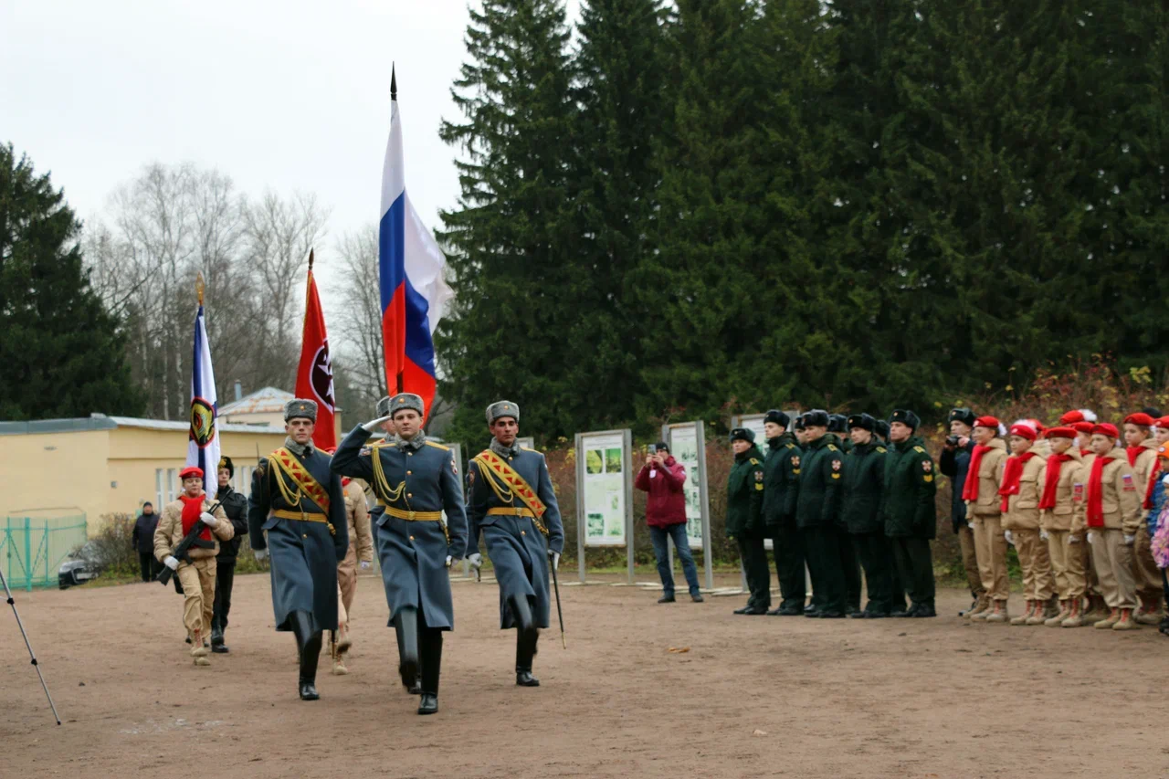 В Павловске открыли памятный знак, посвященный «Роще олимпийских чемпионов»