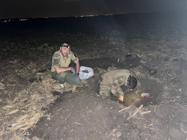 Обнаружили останки бойца у трассы. Яковлевский р-н.