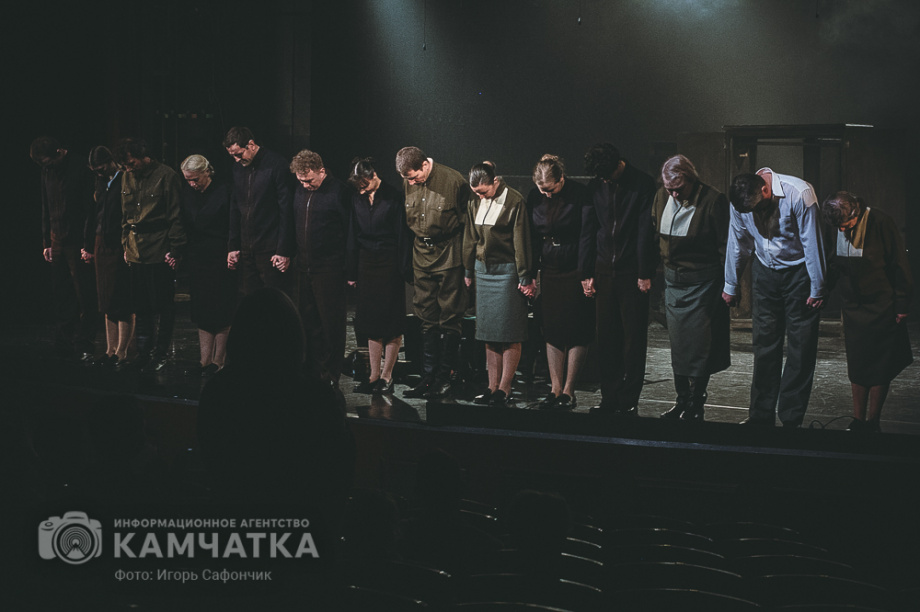 Предпремьерный показ спектакля «Завтра была война» на Камчатке (фоторепортаж). Фото: ИА «Камчатка» \ Игорь Сафончик. Фотография 20