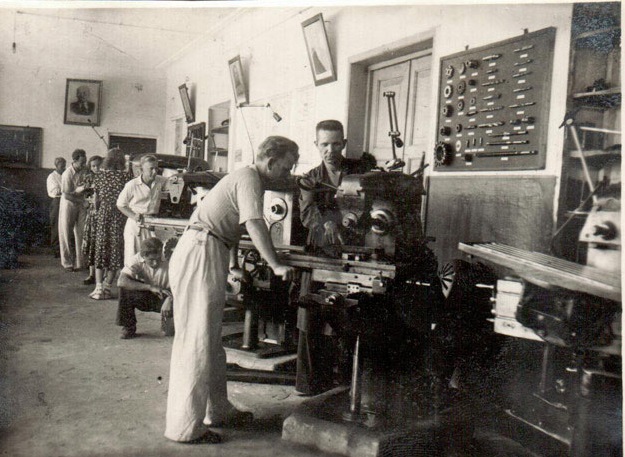 Учебная лаборатория, 1952 г.