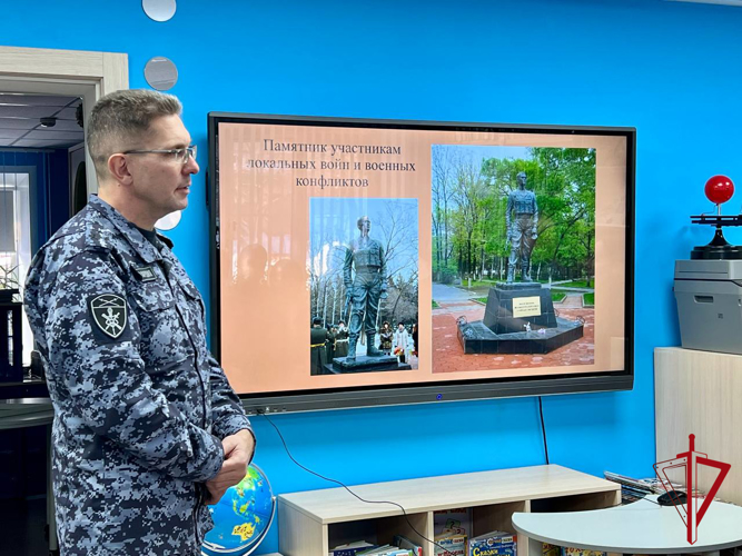 Герои без имени: военнослужащие Росгвардии провели встречу, посвящённую Дню неизвестного солдата