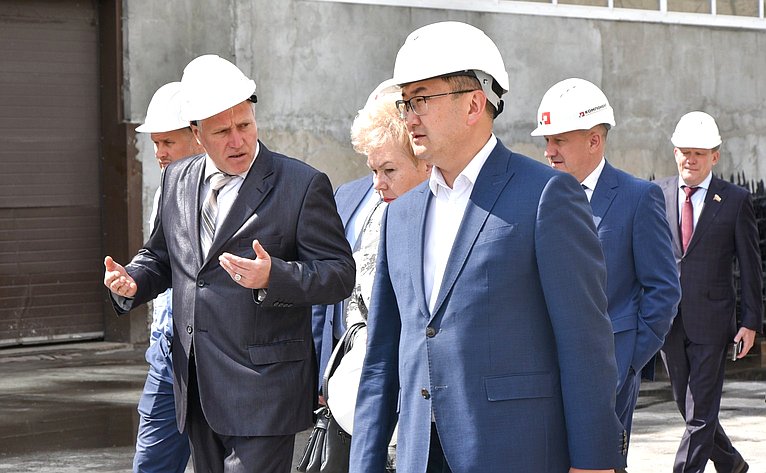 В рамках выездного совещания в Барнауле сенаторы посетили технопарк «Компонент»