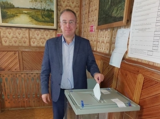 Главы городов и районов Томской области проголосовали на губернаторских выборах
