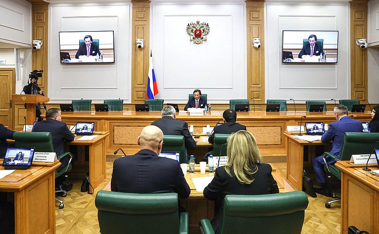 Круглый стол на тему «Особый порядок привлечения к административной ответственности судей и иных должностных лиц, выполняющих определенные государственные функции»