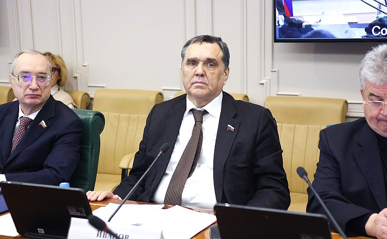 Сергей Иванов