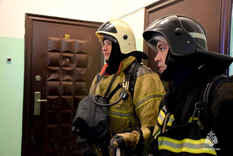 Как бороться с огнём в сложных условиях: практические занятия в Биробиджане