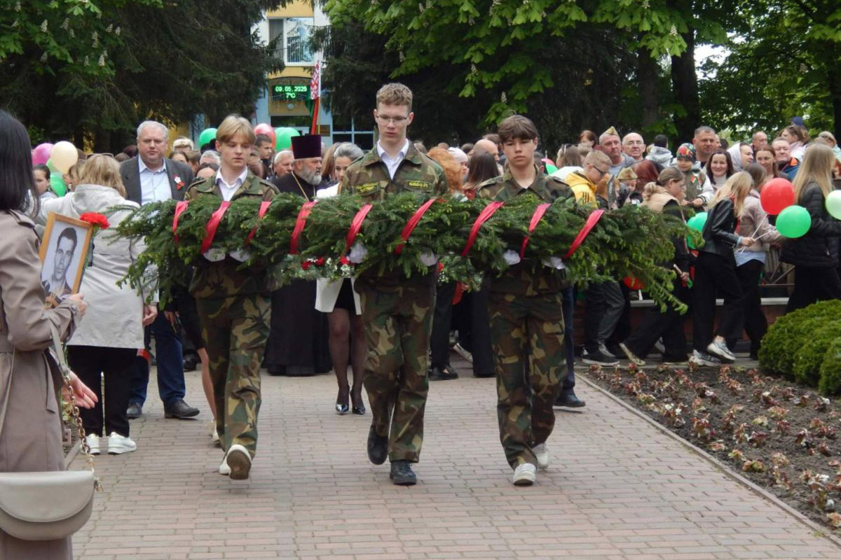 В агрогородке Чернавчицы увековечили имена 10 пограничников Чилеевской заставы