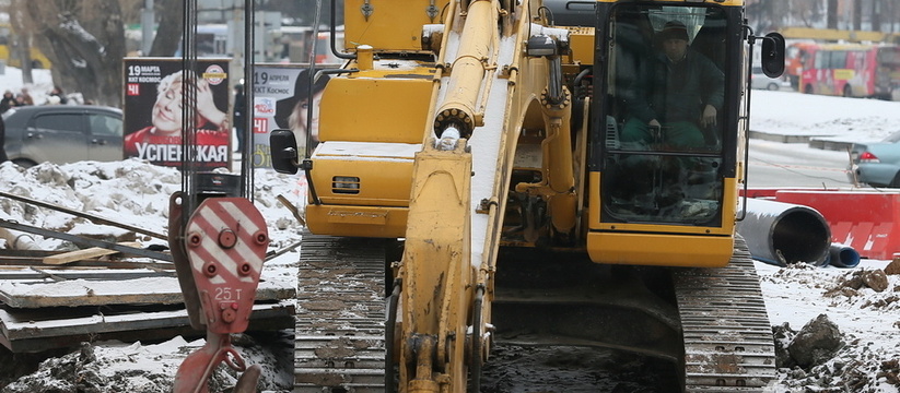 Миллиард рублей выделено на ремонт дорог в центре Екатеринбурга: главные исполнители муниципальных заказов