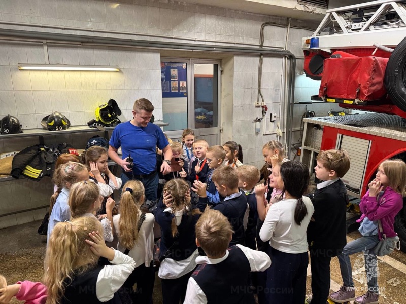 В 50-й пожарно-спасательной части прошел открытый урок безопасности для школьников