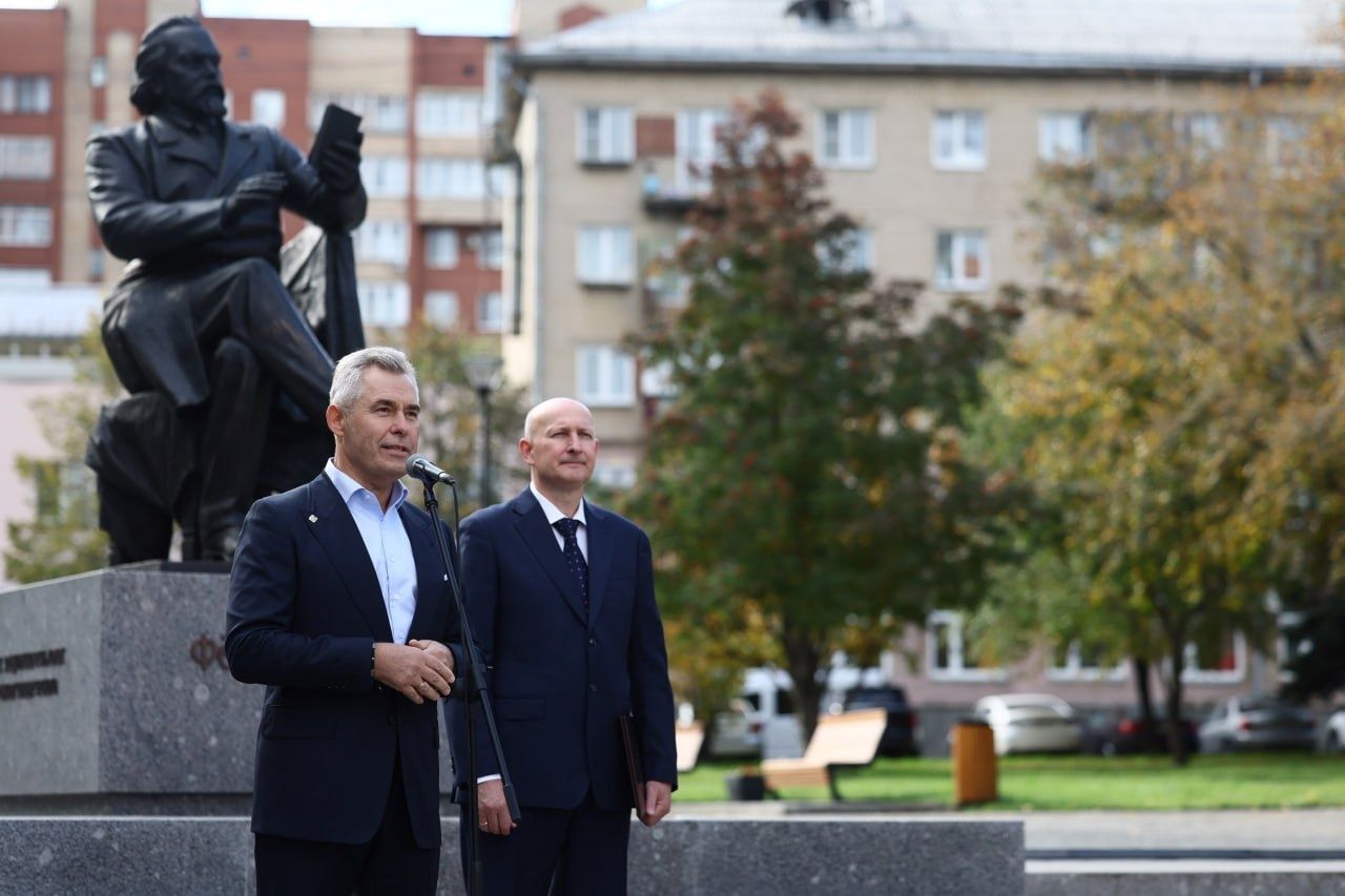 Памятник адвокату Федору Плевако открыт в Челябинске