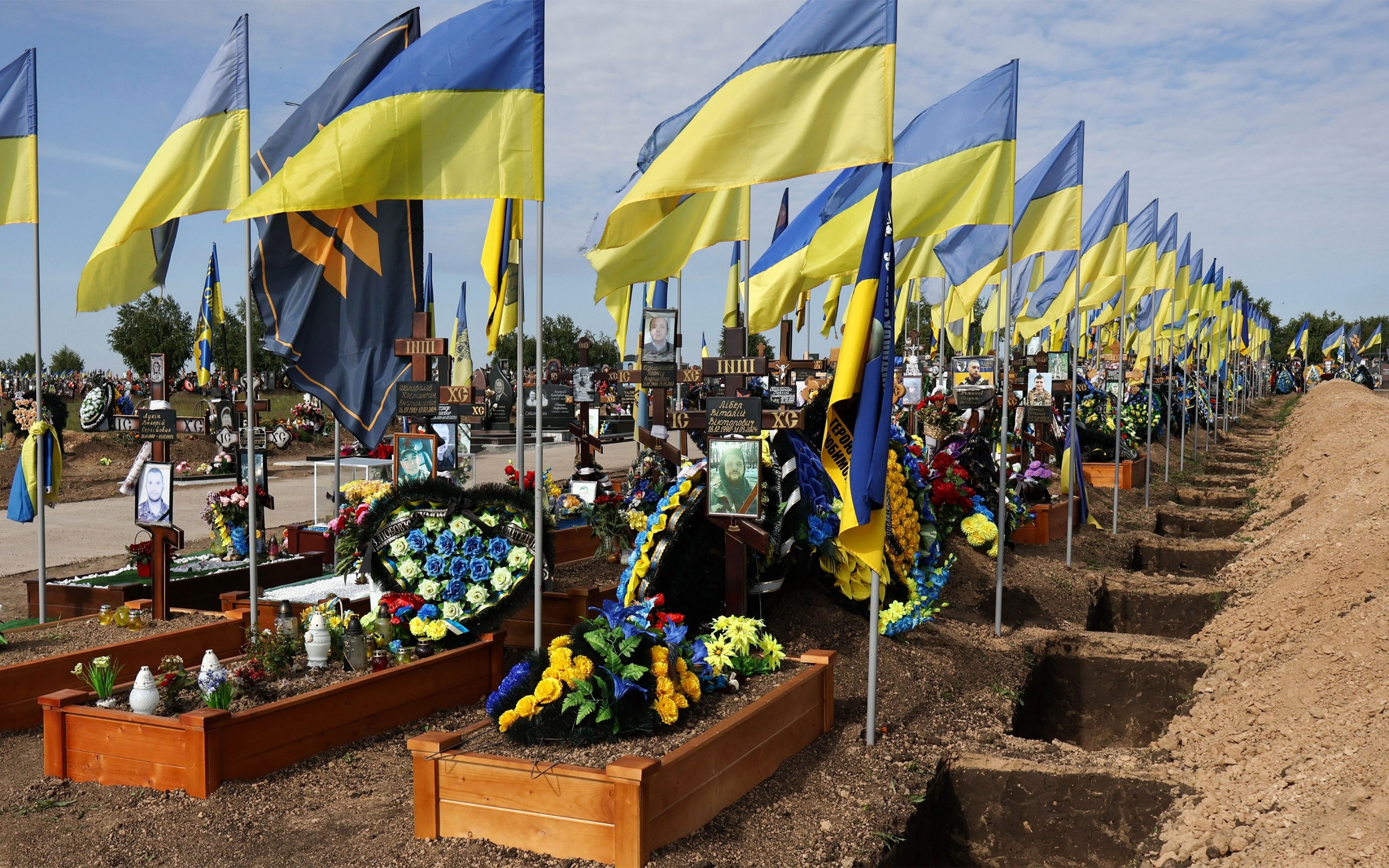 Политолог: похоронный бизнес на Украине стал одним из самых выгодных