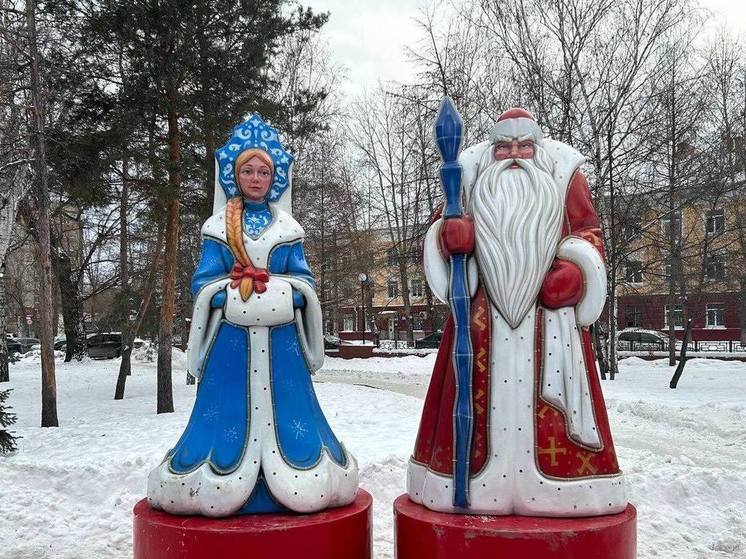 В Омске Ленинский округ украшают к новогодним праздникам