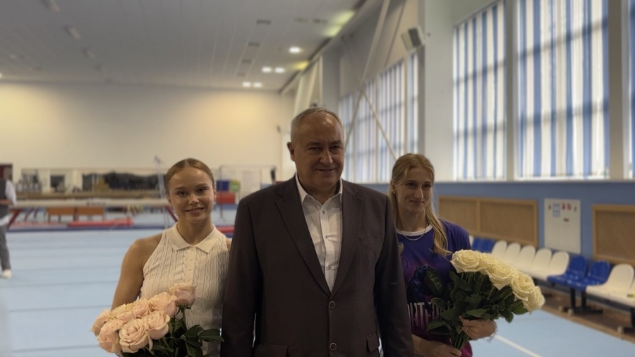 В Обнинске стартовала Гимнастическая премьер-лига: «Чародейки» против «Пантер»