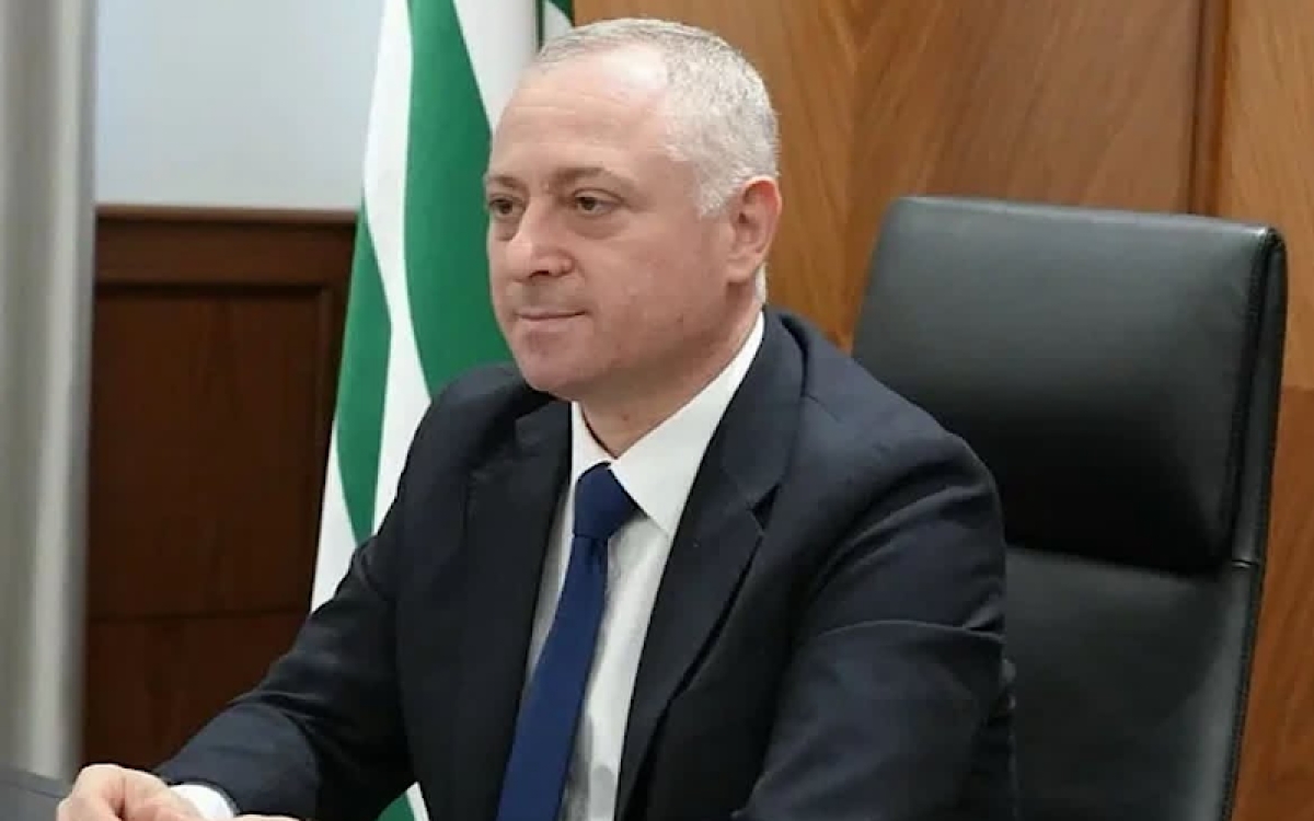 Президент присвоил Георгию Гулиа звание «Заслуженный журналист Республики Абхазия»
