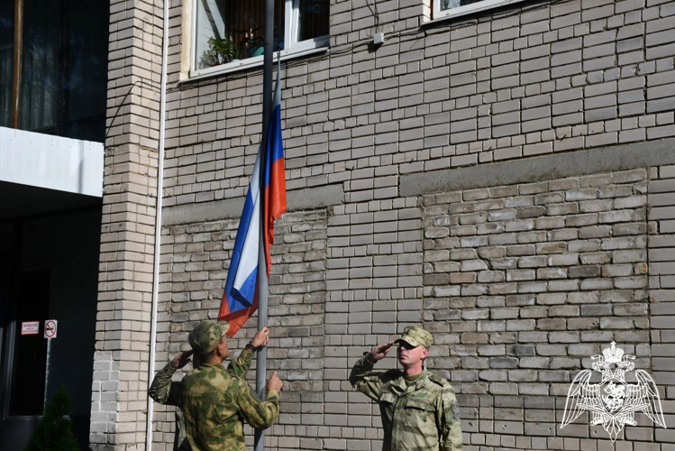 В Иванове сотрудники Росгвардии приняли участие в праздновании Дня Государственного флага России