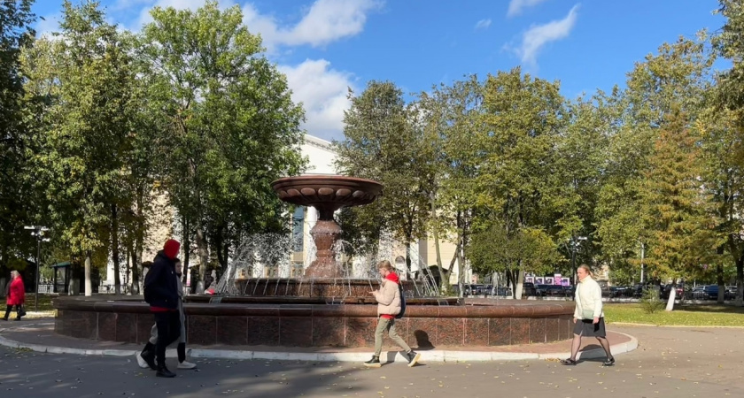 В Кирове на два дня закроют парковку у Театральной площади