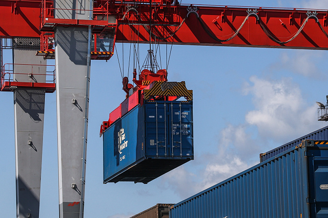 логистика экспорт торговля контейнер порт груз