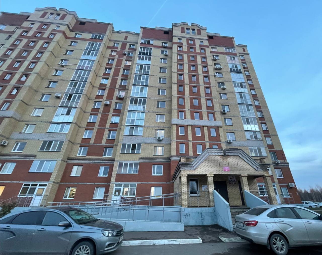 В этом доме семья Зубаревых жила спокойной и счастливой жизнью