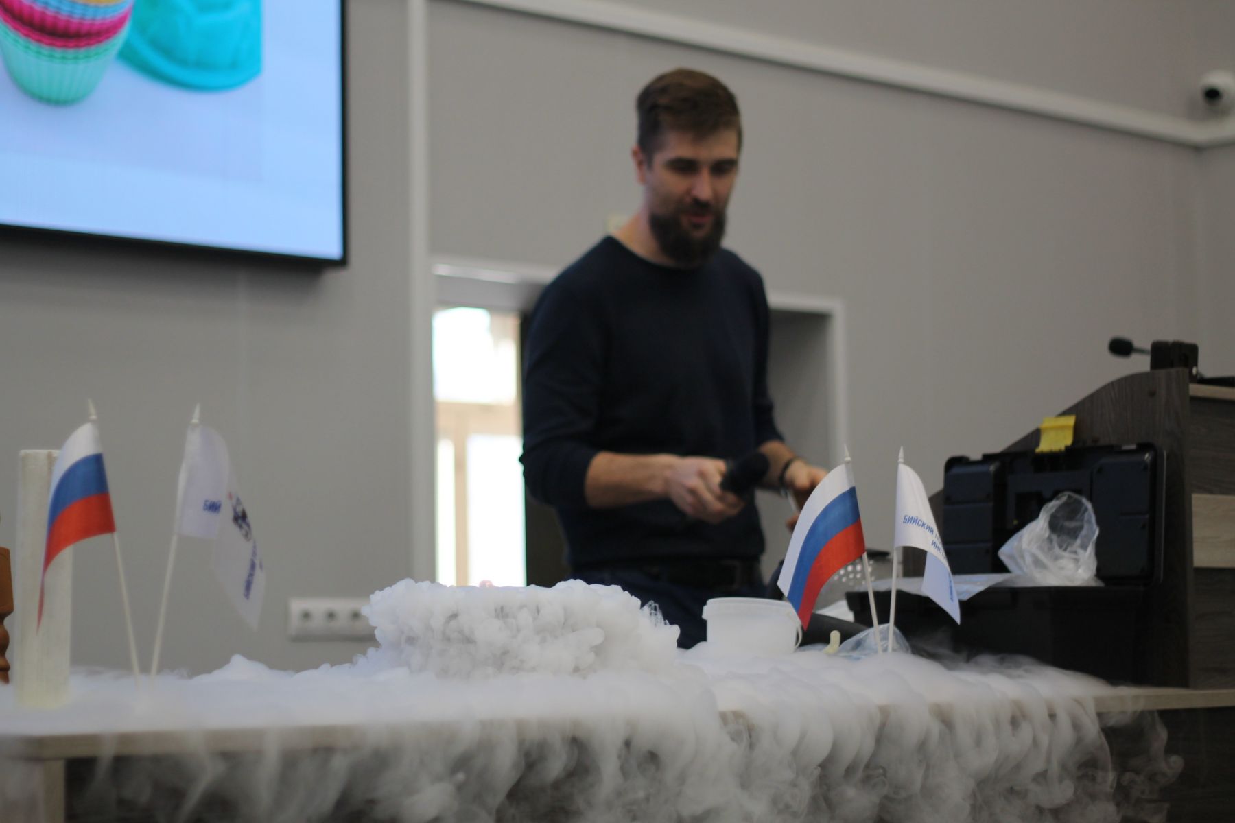 Андрей Ожогин, исполняющий обязанности заведующего кафедрой химической технологии энергонасыщенных материалов и изделий