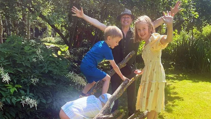 Своих шестеро и ещё 50 крестников: Пять русских актёров, у которых больше всего детей