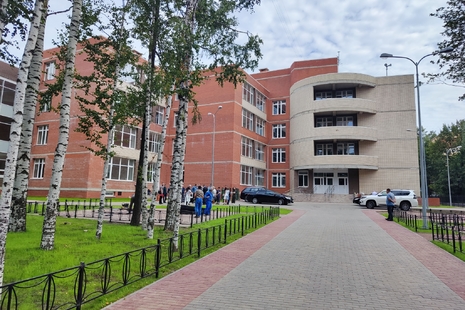 Глава администрации Выборгского района Виктор Полунин проверил ход строительства гимназии №74