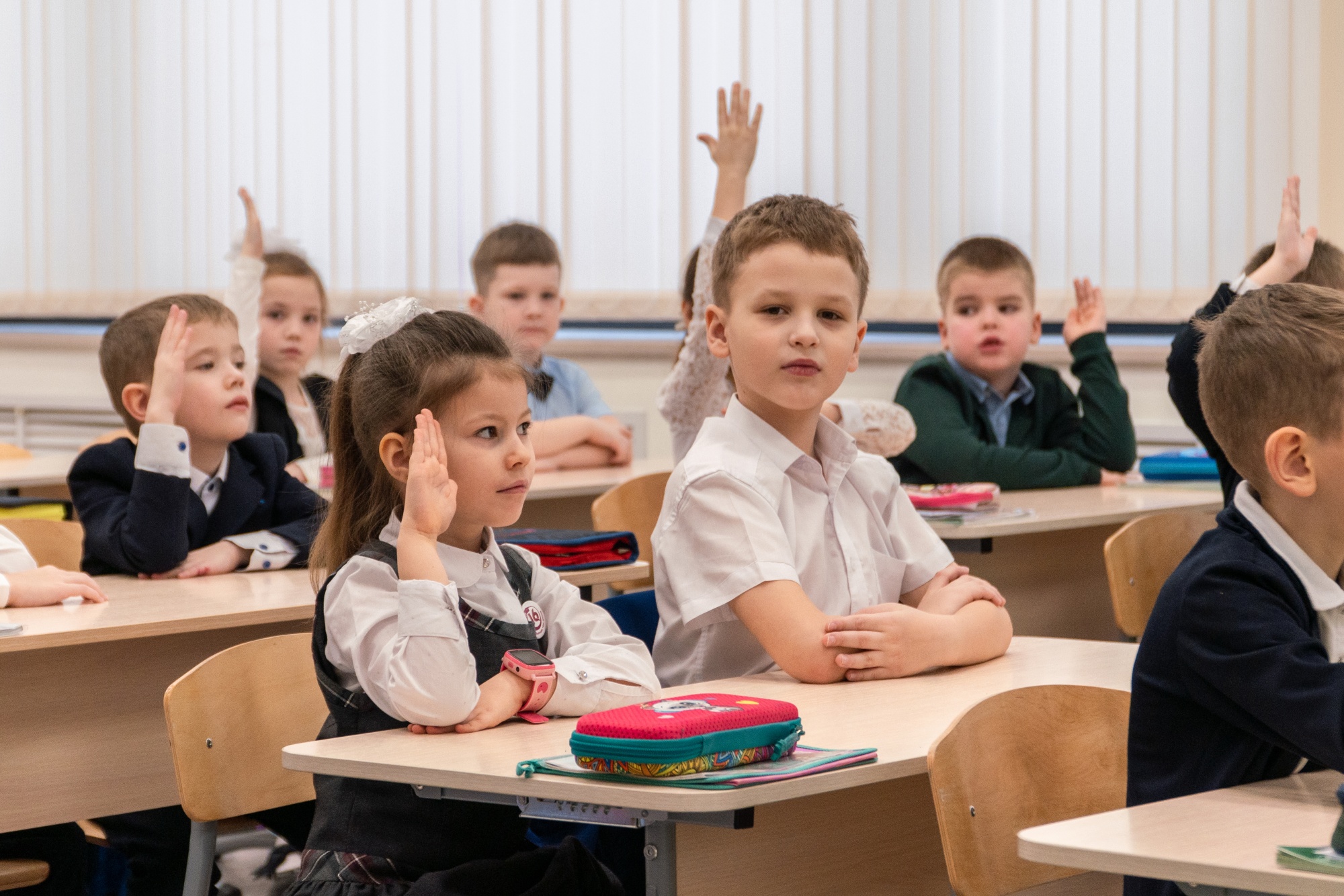 Дети в детском саду. Проекты детей. Фото в школьном качестве. Ти за партой. Общеобразовательные учреждения воронежской области