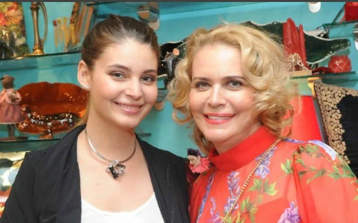 Алена яковлева с дочерью фото