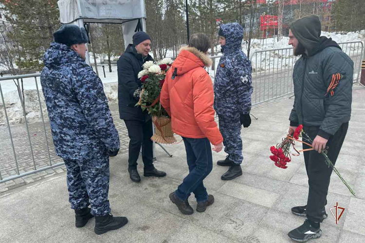 Росгвардия обеспечила охрану общественного порядка в период празднования Дня Победы на Ямале
